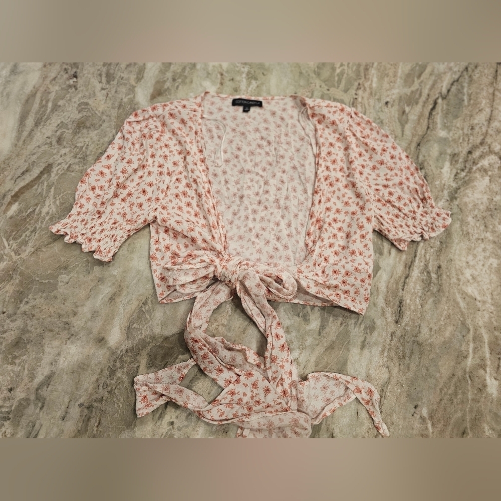 Cotton Candy LA Pink Floral Tie Front Crop Top Blouse Women’s Medium